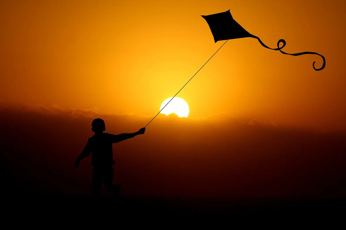 Kite Lines Explained: Materials, Breaking Strains and When to Replace Them